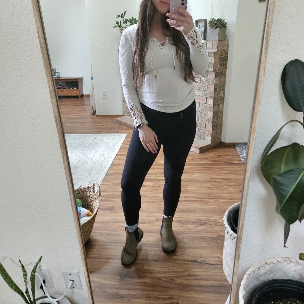 Lace Detailed Comfy Long Sleeve Top